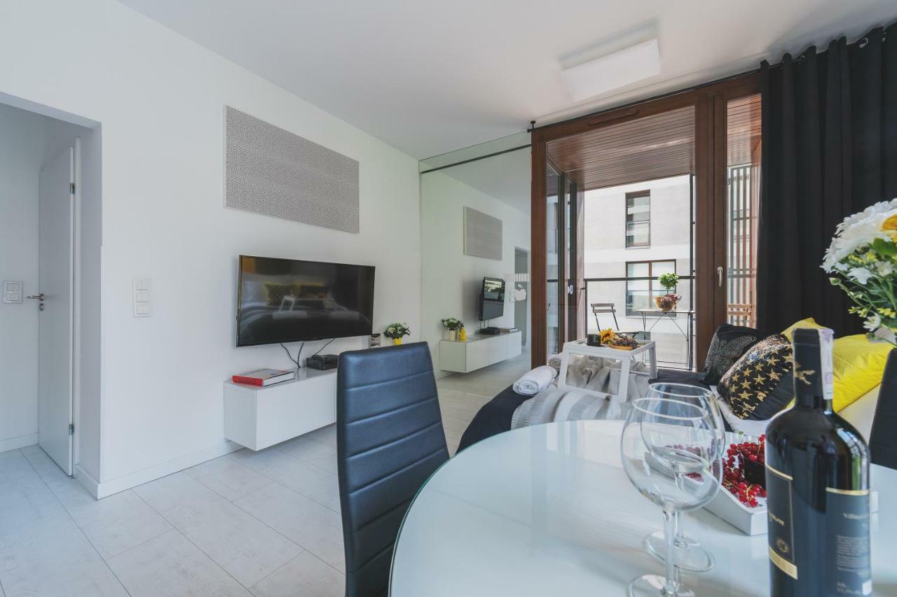 ורשה Kolejowa 45A P&O Corporate Accommodation מראה חיצוני תמונה
